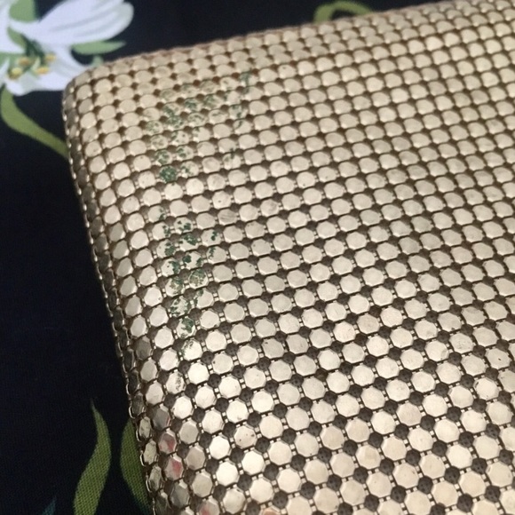 Vintage Chainmail Clutch - Picture 8 of 10